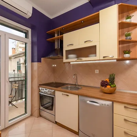 Spacious In The Center-aspalathos Split