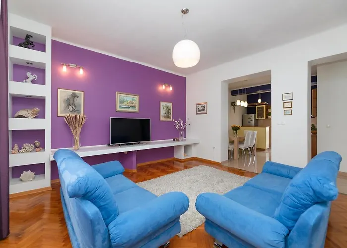 Spacious In The Center-aspalathos Split