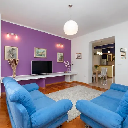 Spacious In The Center-aspalathos سبليت